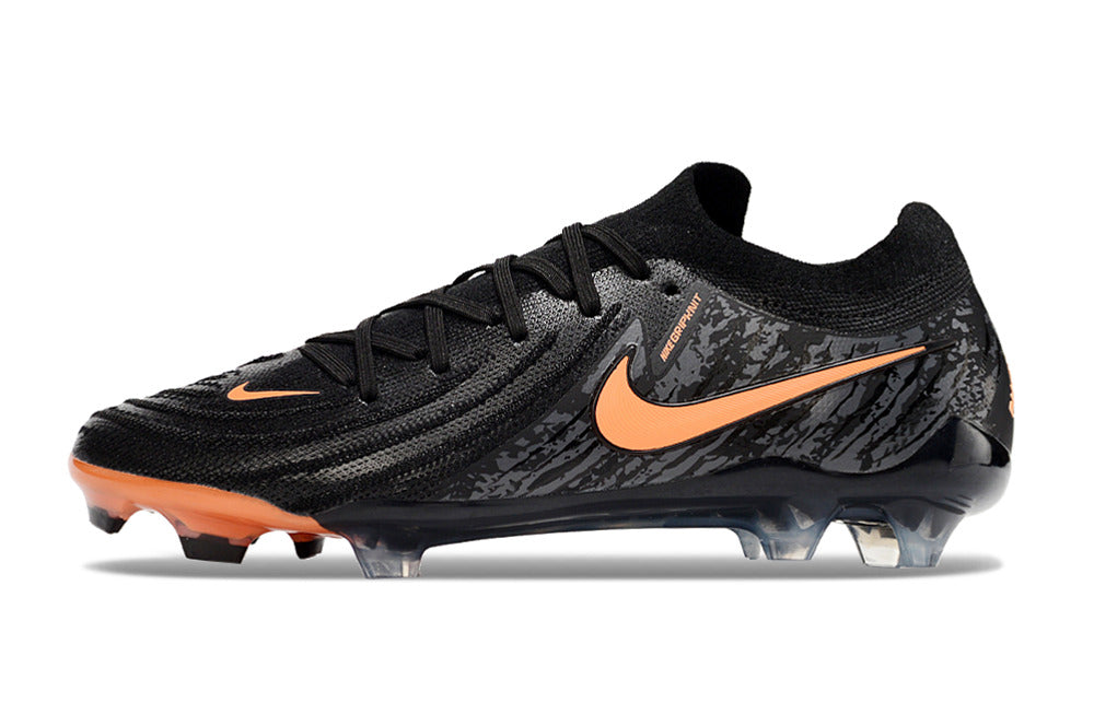 Chuteira Nike Phantom GX II FG - Preta e Laranja