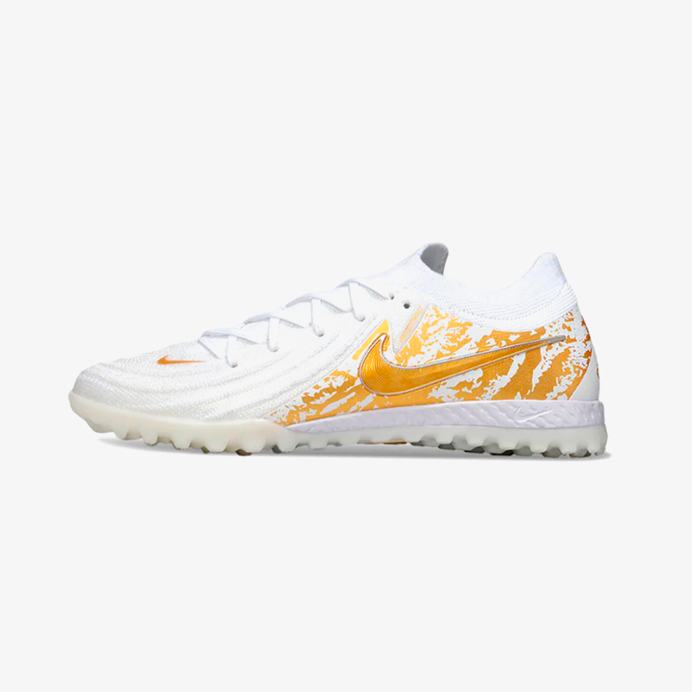 Chuteira Society Nike Phantom GX II TF - Branca e Dourada