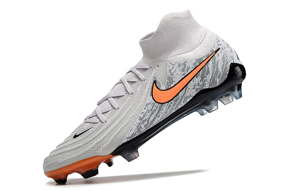 Chuteira Nike Phantom Luna Elite NU FG