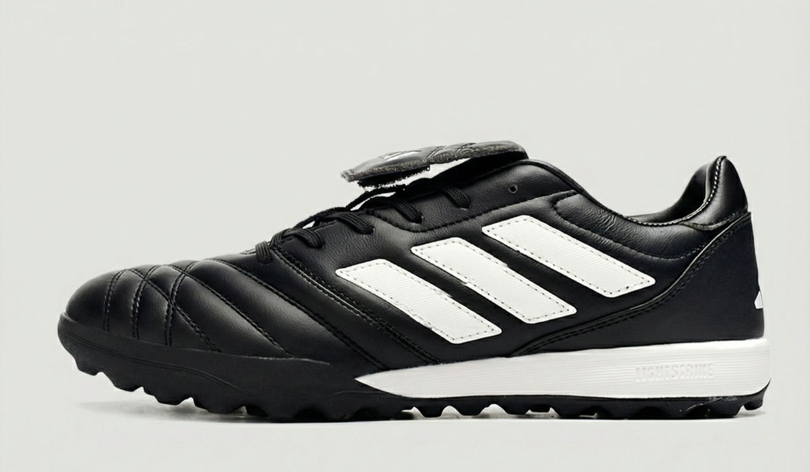Chuteira Society Adidas Copa Mundial TF - Preta e Branca