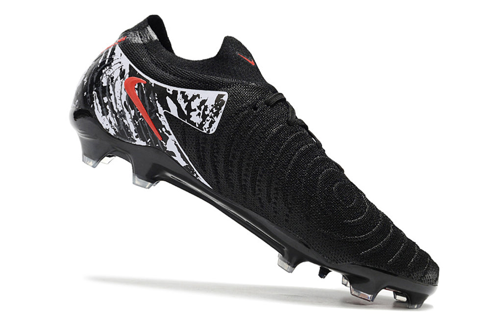 Chuteira Nike Phantom GX II FG - Preta, Branca e Vermelha