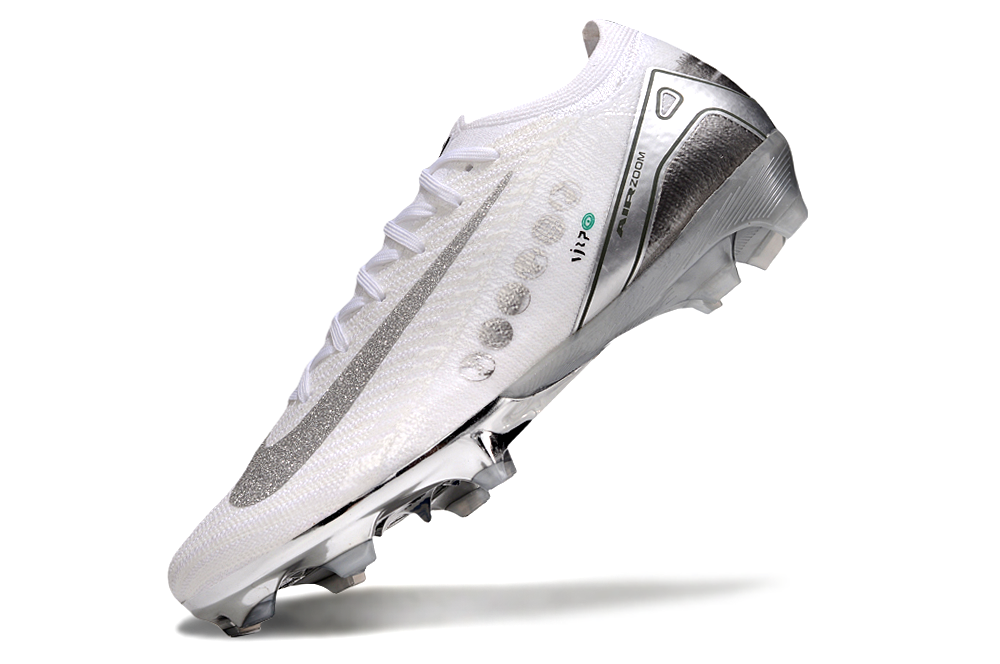 Chuteira Nike Air Zoom Mercurial Vapor 16 Edição Especial Elite FG - Branca e Prata