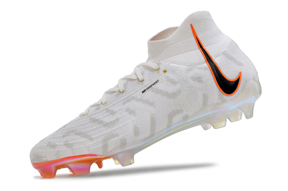 Chuteira Nike Phantom Luna Elite NU FG