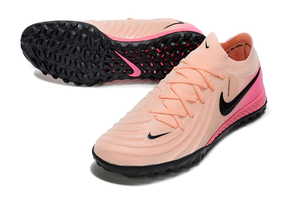 Chuteira Society Nike Phantom GX II TF - Rosa e Preta