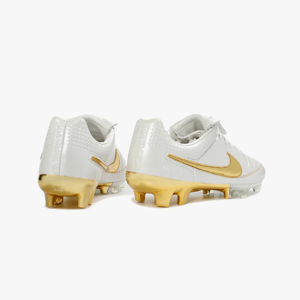 Chuteira Nike Tiempo Legend Ronaldinho R10 FG